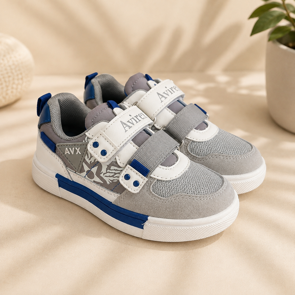 Baskets Enfant Avirex à Scratch – Gris, Blanc & Bleu