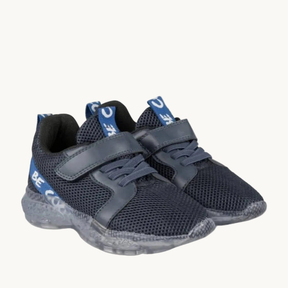 Baskets Sport Enfant en Mesh Bleu Marine – Fermeture Scratch et Lacets Élastiques